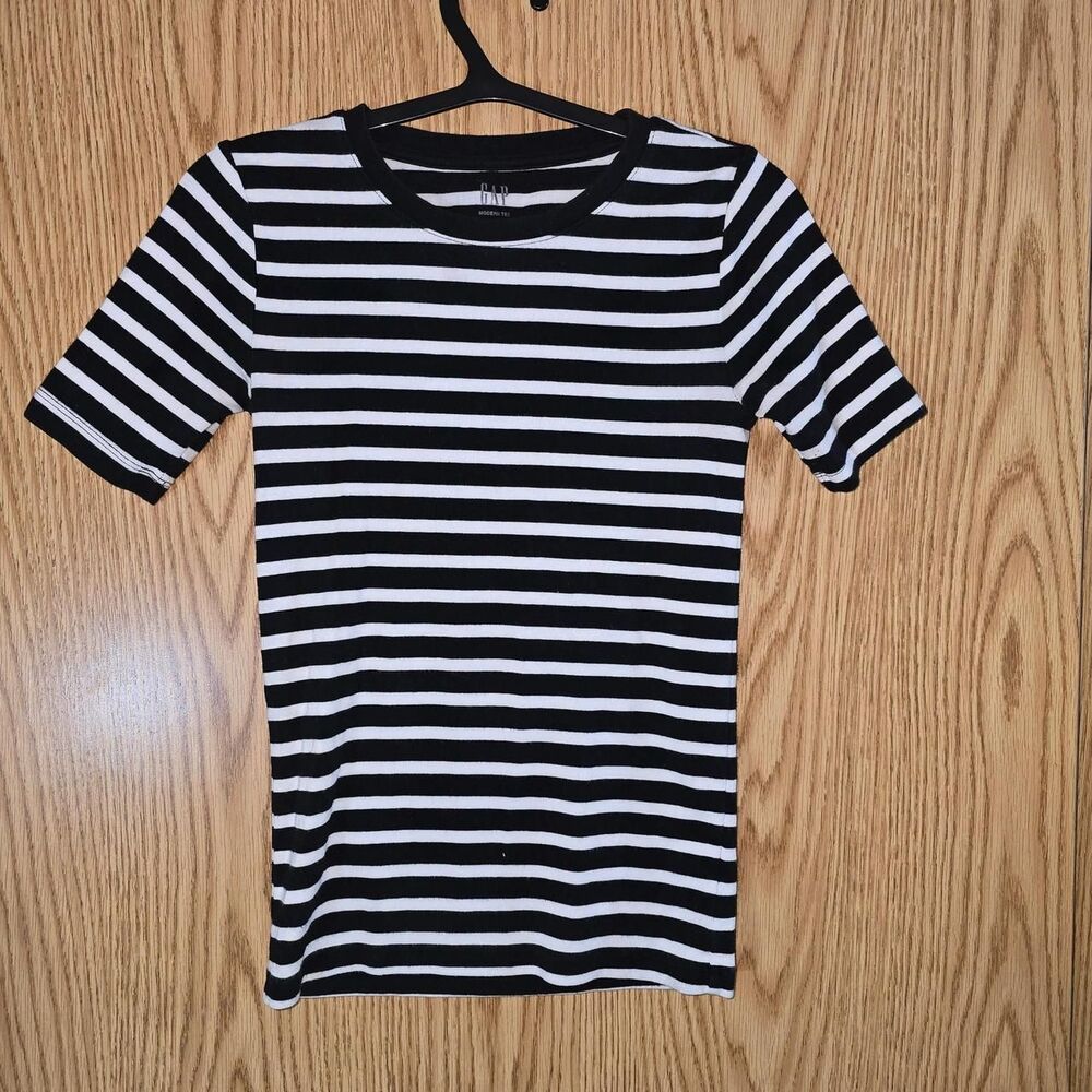 Gap Small Black White Striped Crew Neck Short Sleeve Modern Crew T Shirt